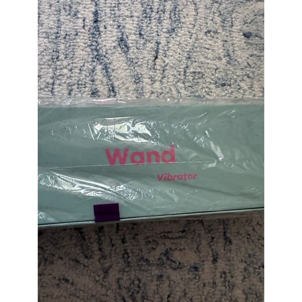 Satisfyer Wand-er Woman Wireless USB External Vibrator - Picture 2 of 3